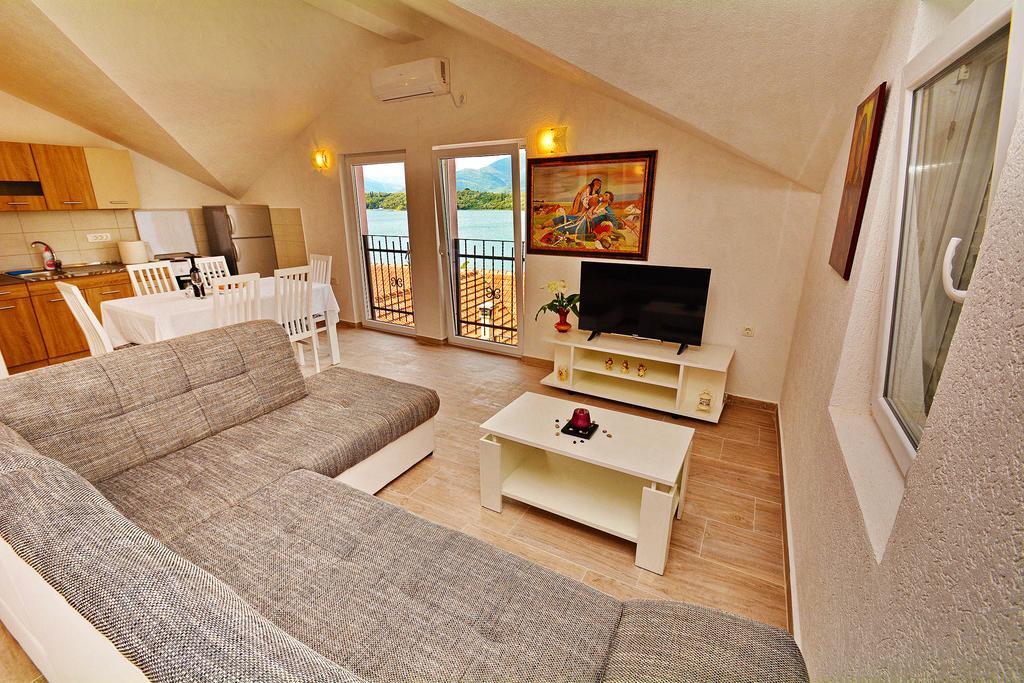 Apartments Bella Di Boka Тиват Екстер'єр фото