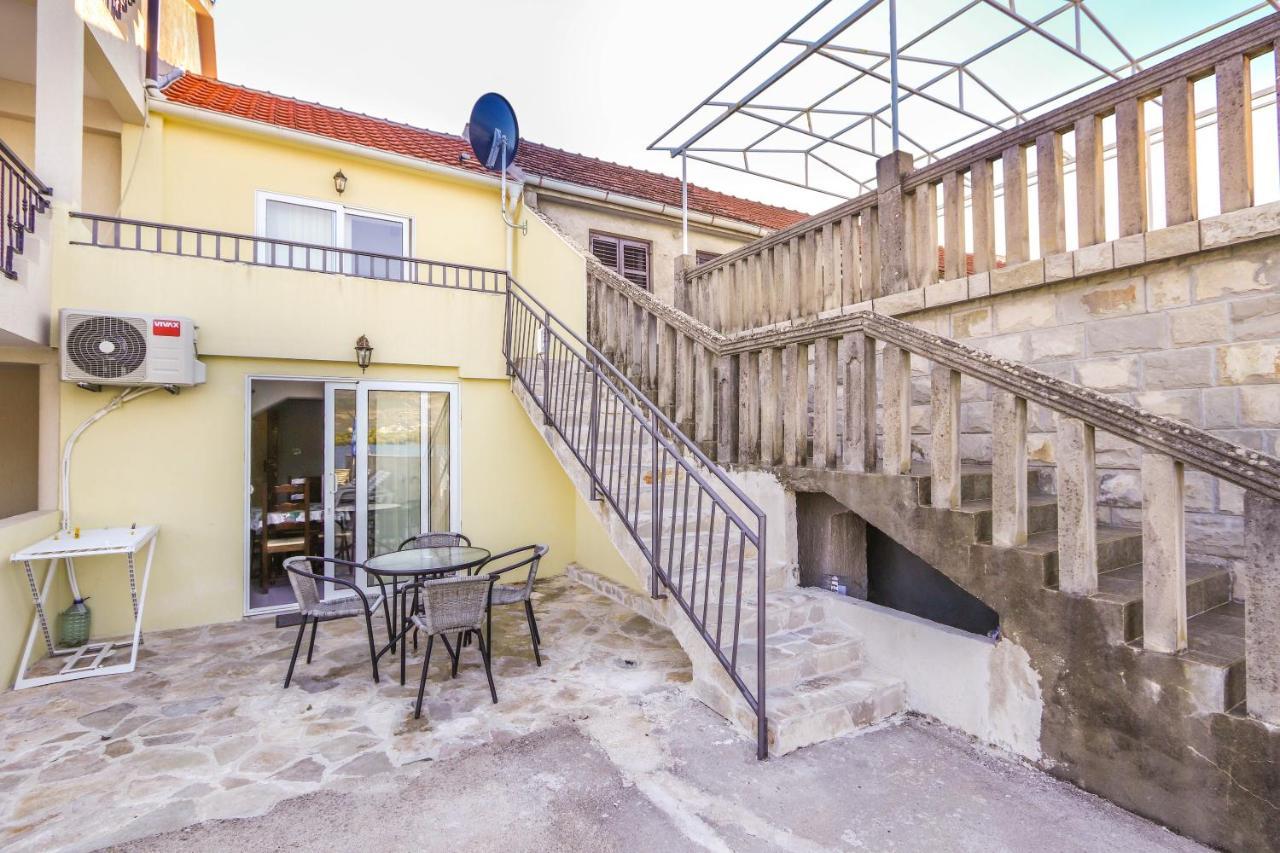 Apartments Bella Di Boka Тиват Екстер'єр фото